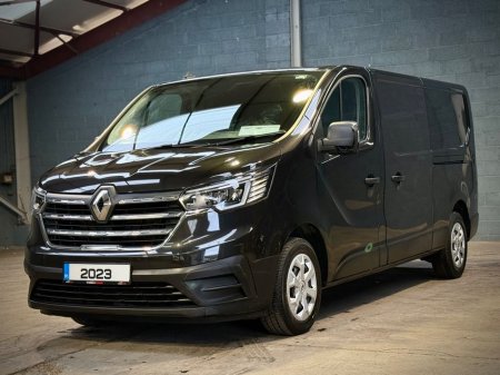 2023 Renault Trafic LL30 BUSINESS PLUS DC // LOW MILEAGE // VAT INVOICE // €20,950 thumbnail
