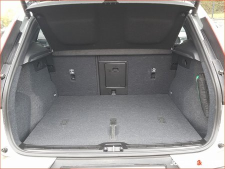 2024 Volvo XC40 - thumbnail 14