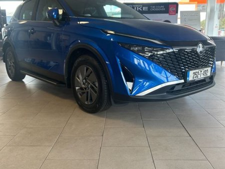 2025 Nissan Qashqai 1 3 Mhev SV MY24 04DR €45,750