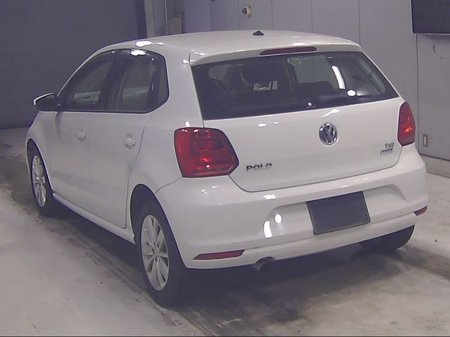 2015 Volkswagen Polo - thumbnail 2
