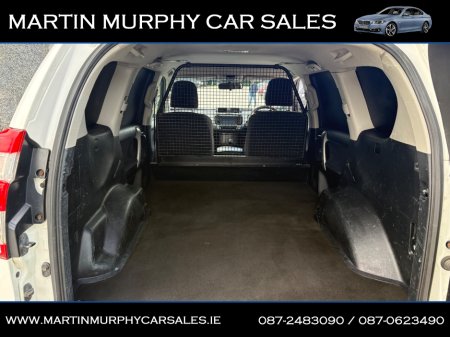 2016 Toyota Landcruiser - thumbnail 13