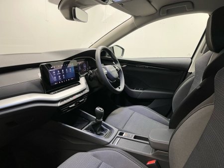 2025 Skoda Octavia Selection 2.0TDI 115BHP - Reversing Camera - Climate Control - Cruise Control - Apple CarPlay/Android Auto - Auto Lights/Wipers €33,950