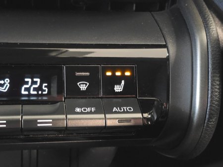 2024 Toyota C-HR - thumbnail 16