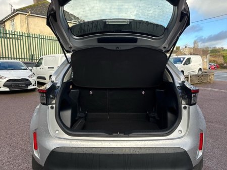 2024 Toyota Yaris Cross FRESH SELECTION OF TRADE-INS YARIS CROSS LUNA €28,500 thumbnail