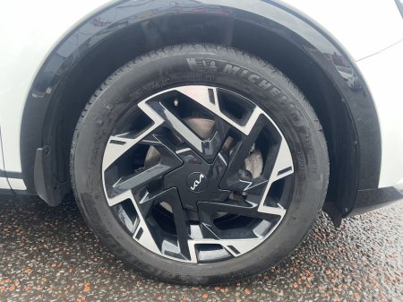 2024 Kia Sportage GT Line thumbnail