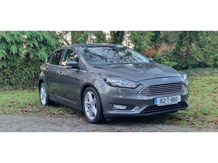 2016 Ford Focus - thumbnail 11