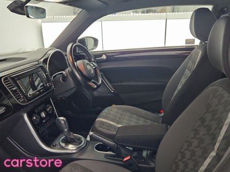 2017 Volkswagen Beetle - thumbnail 12