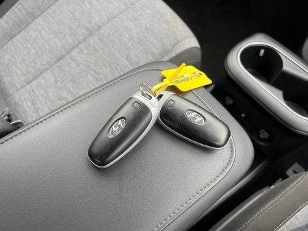 2022 Hyundai Ioniq - thumbnail 11