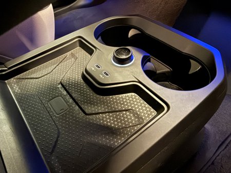 2023 BMW iX - thumbnail 26