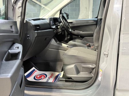 2023 Volkswagen Caddy Cargo ED TDI 122HP *AUTOMATIC* // LOW MILEAGE ONLY 27000KM // SAME DAY FINANCE // MOONSTONE GREY €23,950 thumbnail