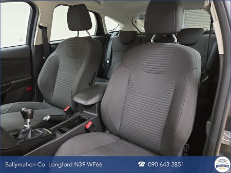 2017 Ford Focus - thumbnail 22