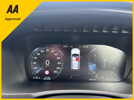 2016 Volvo XC90 - thumbnail 9