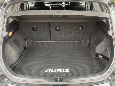 2018 Toyota Auris - thumbnail 9