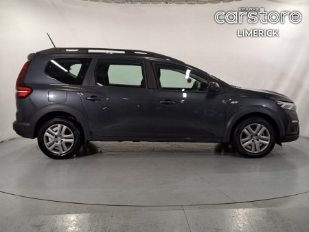 2023 Dacia Jogger TCe 110 Comfort €19,880 thumbnail