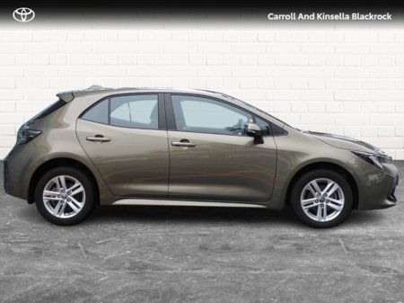 2020 Toyota Corolla Hybrid Luna HB €21,950 thumbnail