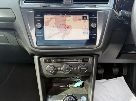 2020 Volkswagen Tiguan - thumbnail 15