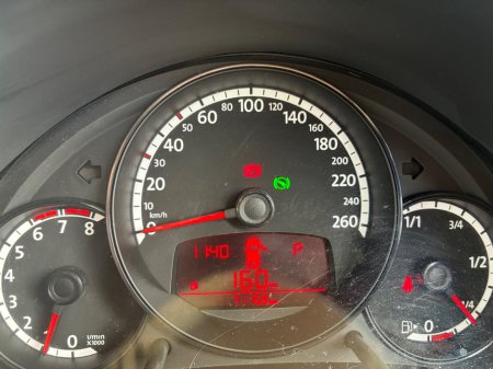 2013 Volkswagen Beetle - thumbnail 4