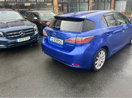 2011 Lexus CT 200 h CT 200H AUTOMATIC///LOVELY BEIGE LEATHER WITH HEATED SEATS///SAT NAV///REVERSE CAMERA///NCT AND LOW TAX JUST 190 EUROS////LOVELY CAR FOR THE MONEY €6,999 thumbnail