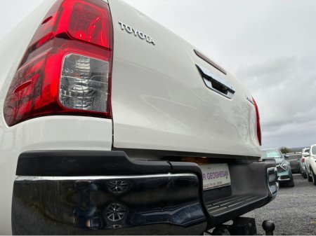 2020 Toyota Hilux - thumbnail 20