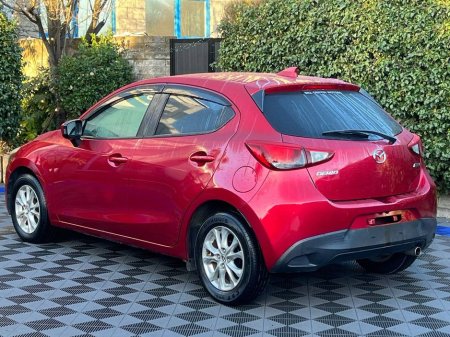 2016 Mazda Demio 1.3 SKYACTIV // LEATHER HEATED SEATS €10,900 thumbnail