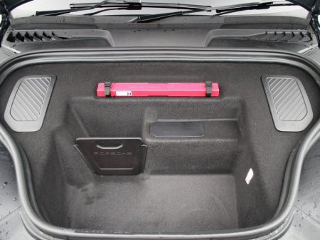 2025 Porsche Macan Electric €88,000 thumbnail