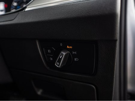 2019 Volkswagen Passat 2019 Passat 2.0d Auto HIGHLINE/High spec/1yr warra €24,888 thumbnail