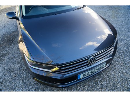 2019 Volkswagen Passat - thumbnail 10