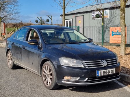 2011 Volkswagen Passat - thumbnail 8