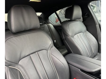 2023 BMW 5 Series - thumbnail 7