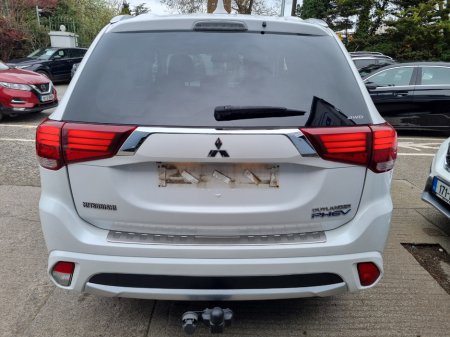 2016 Mitsubishi Outlander - thumbnail 5