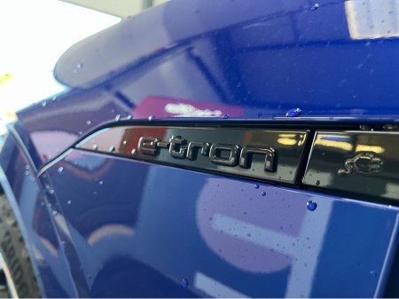 2023 Audi Q8 - thumbnail 10