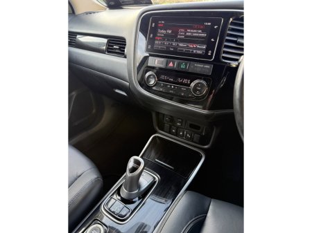 2018 Mitsubishi Outlander - thumbnail 14