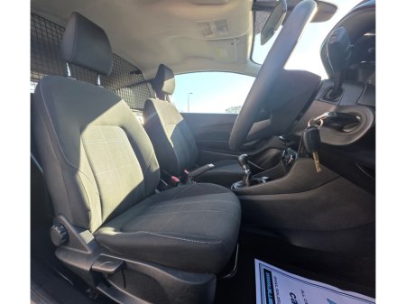 2020 Ford Fiesta - thumbnail 8