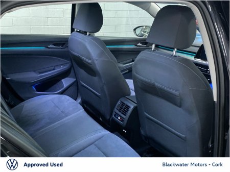 2022 Volkswagen Golf 1.5TSI 130BHP 5DR STYLE €28,995 thumbnail