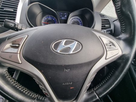 2015 Hyundai ix20 - thumbnail 31