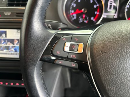 2015 Volkswagen Polo - thumbnail 9