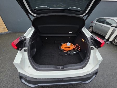 2024 Toyota C-HR Sport €35,749 thumbnail