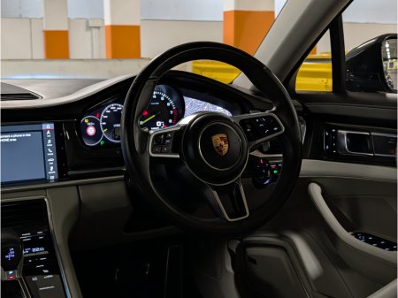 2018 Porsche Panamera - thumbnail 31