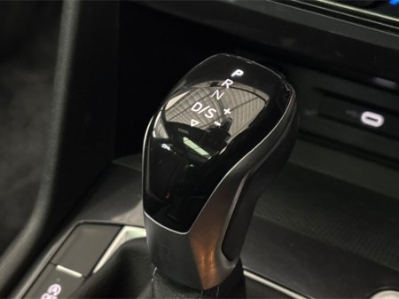 2023 Volkswagen Tiguan R-LINE 2.0 TDI AUTOMATIC 7 SEATER**PANORAMIC SUNROOF**HEATED MULTIFUNCTIONAL STEERING WHEEL**DIGITAL DASH**HEATED FRONT SEATS**REVERSE CAMERA**BLACK LEATHER INTERIOR**KEYLESS ENTRY**APPLE CARPLAY** €42,995 thumbnail