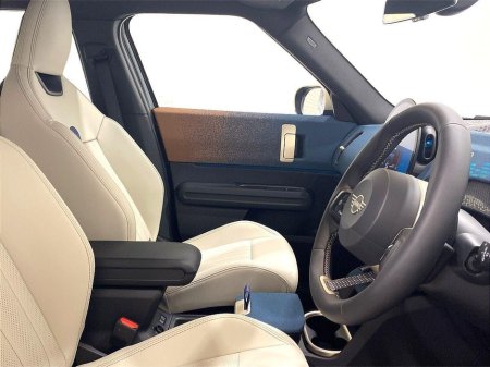 2025 MINI Countryman C €44,950 thumbnail