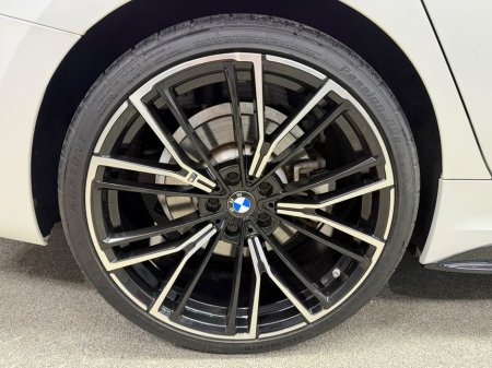 2021 BMW 3 Series - thumbnail 19