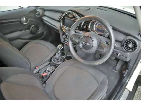 2017 MINI Hatch 1.5 AUTO 5DR *1 YEARS WARRANTY* €15,990 thumbnail