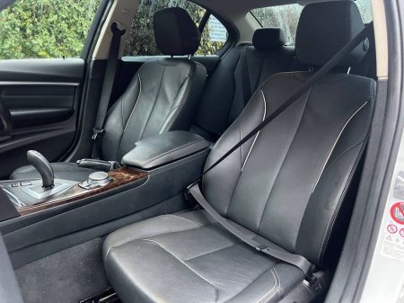 2016 BMW 3 Series 320d LUXURY-LINE // SERVICE HISTORY // LEATHER HEATED POWERED SEATS // REVERSE CAMERA €16,950 thumbnail
