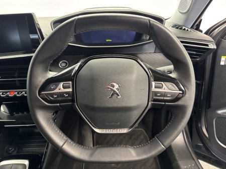 2021 Peugeot 2008 - thumbnail 13