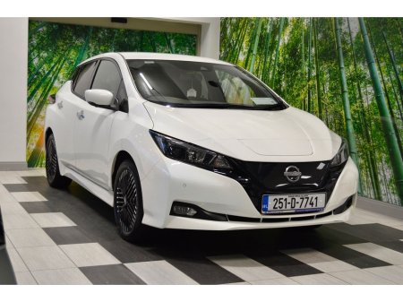 2025 Nissan Leaf Leaf SV Premium 40 kWh