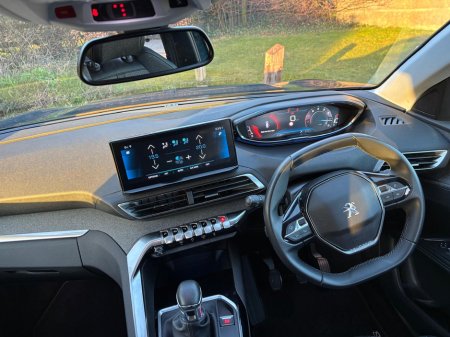 2022 Peugeot 3008 FL ALLURE 1.2 130 6.3 4DR €25,950 thumbnail