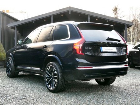 2025 Volvo XC90 - thumbnail 4