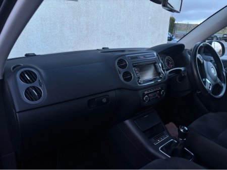 2015 Volkswagen Tiguan - thumbnail 18