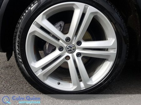 2018 Volkswagen Touareg - thumbnail 5