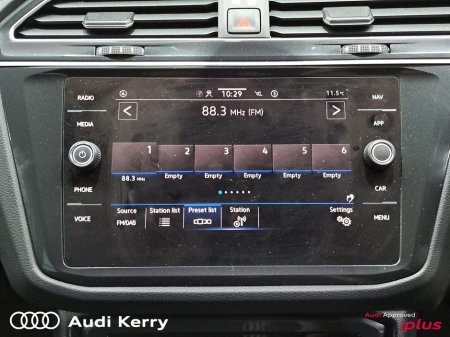 2022 Volkswagen Tiguan - thumbnail 15